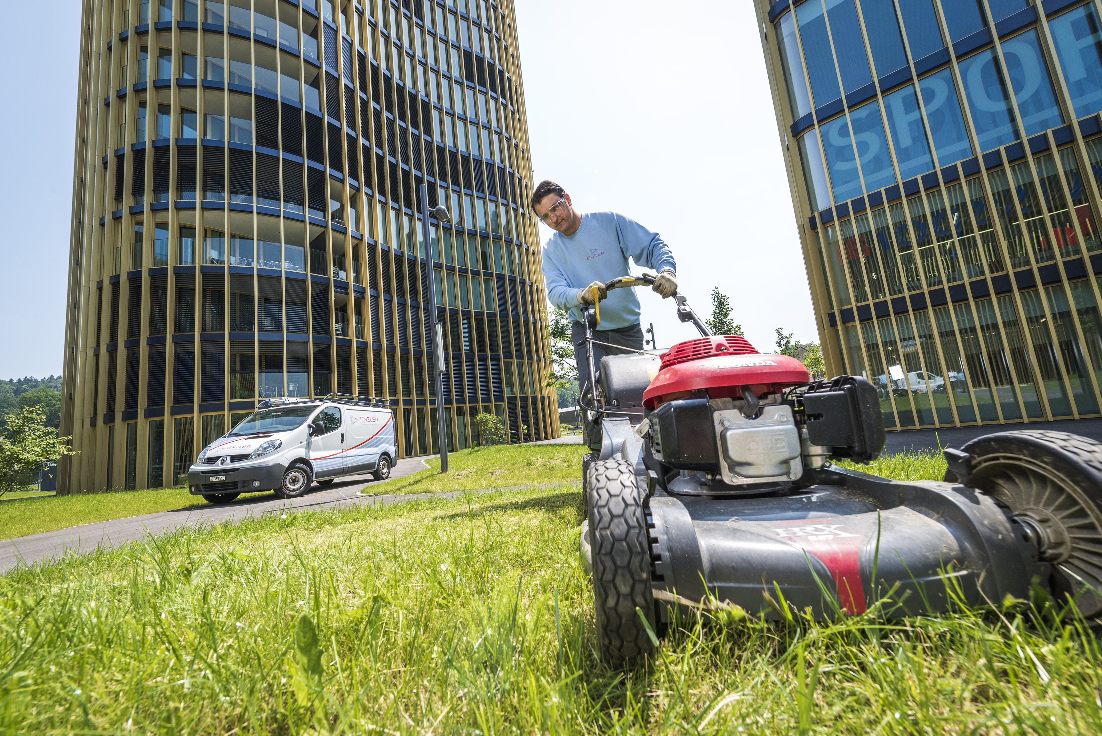 Hauswartung Rasenmähen