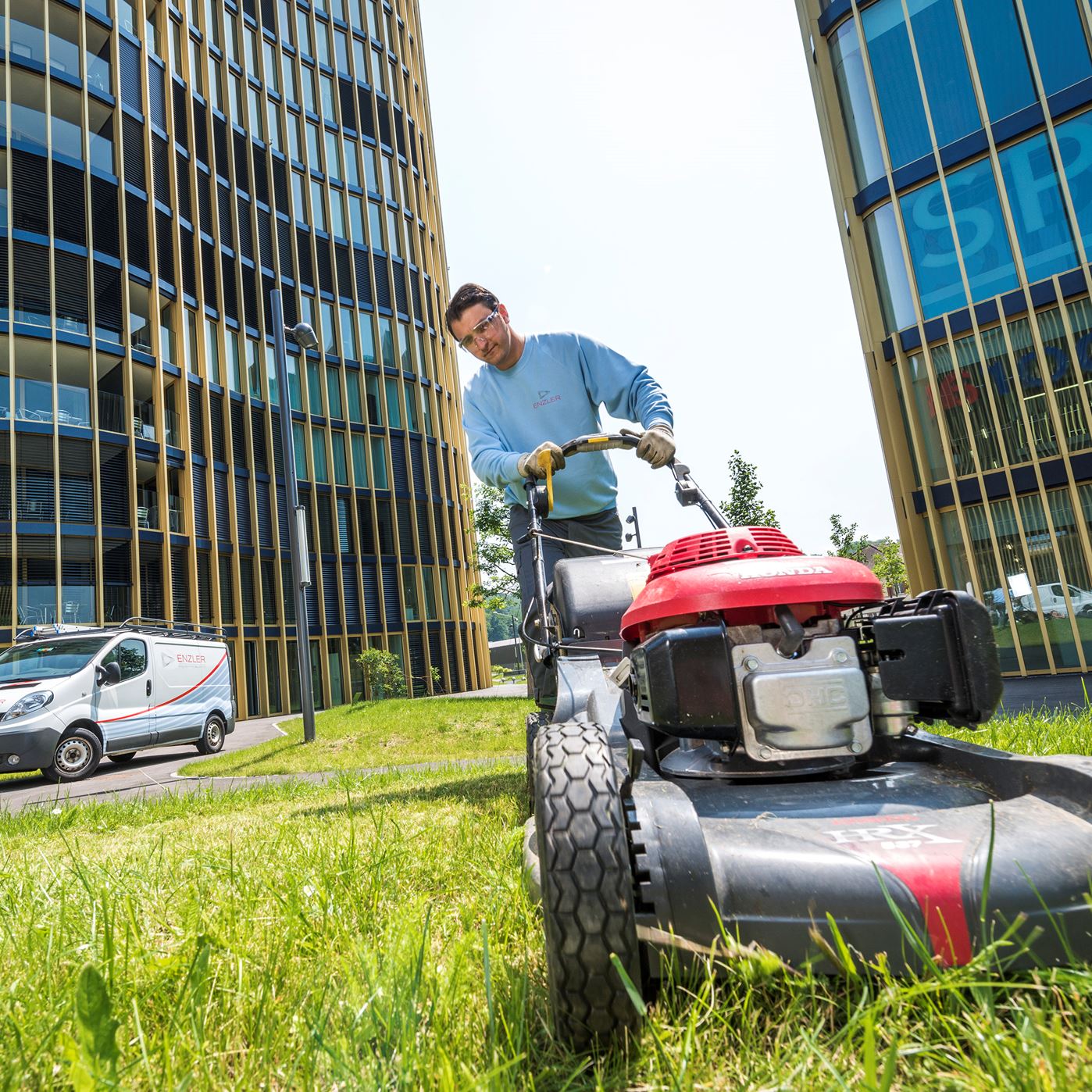 Hauswartung Rasenmähen Hauswartung Rasenmähen