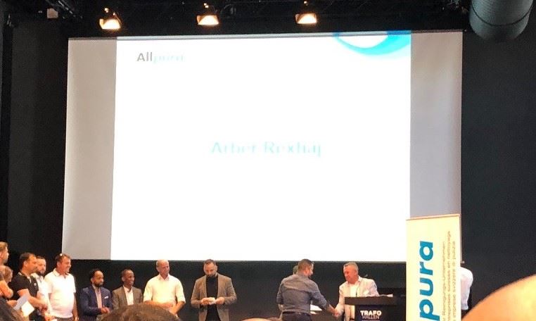 Übergabe Zertifikat Übergabe Zertifikat