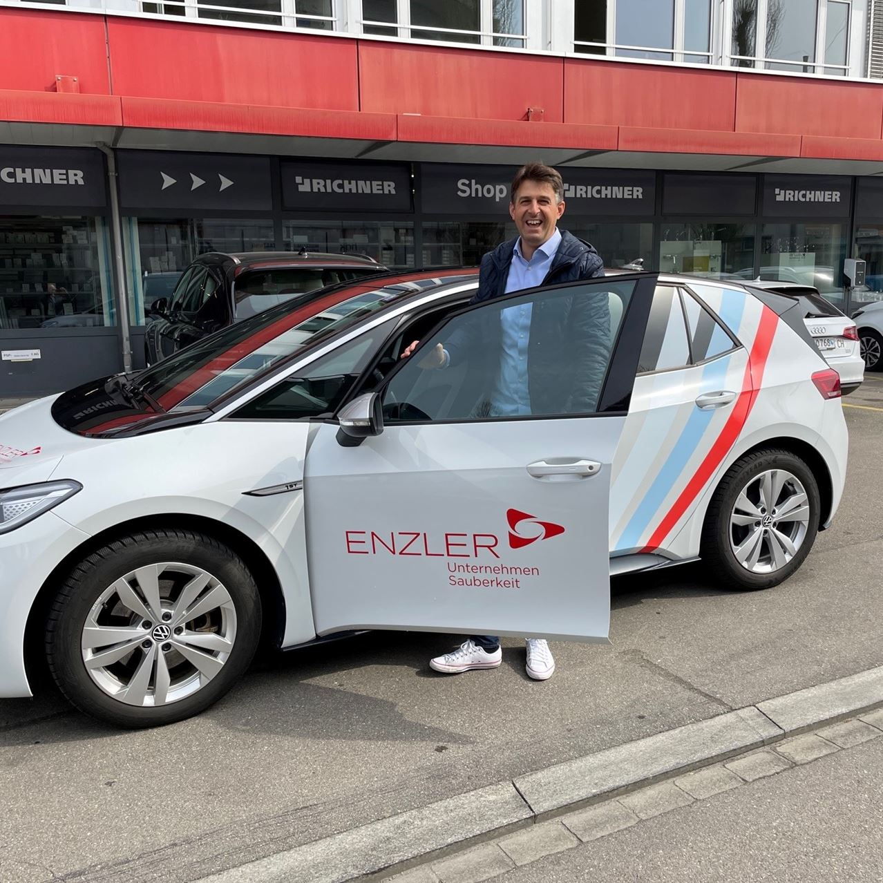 E-Auto Naser Shillova E-Auto Naser Shillova