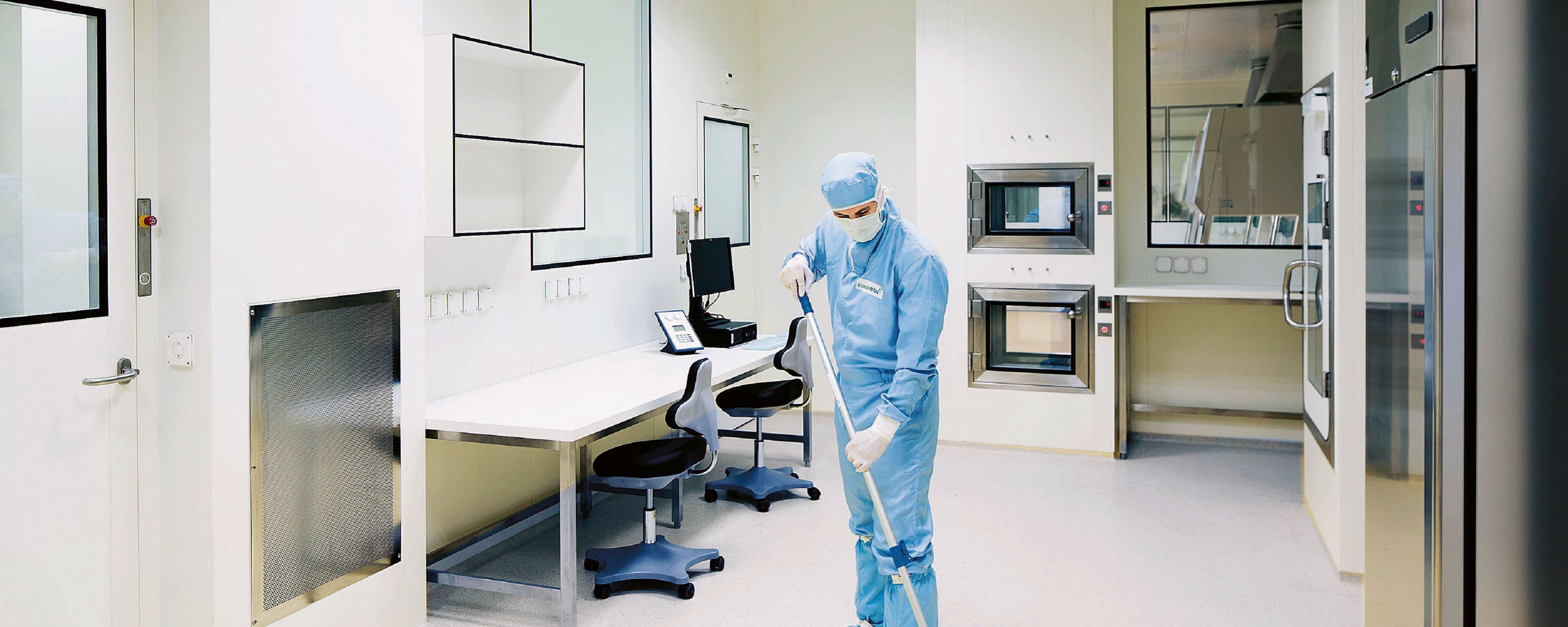 Reinraum-Reinigung.jpg Reinraum-Reinigung.jpg