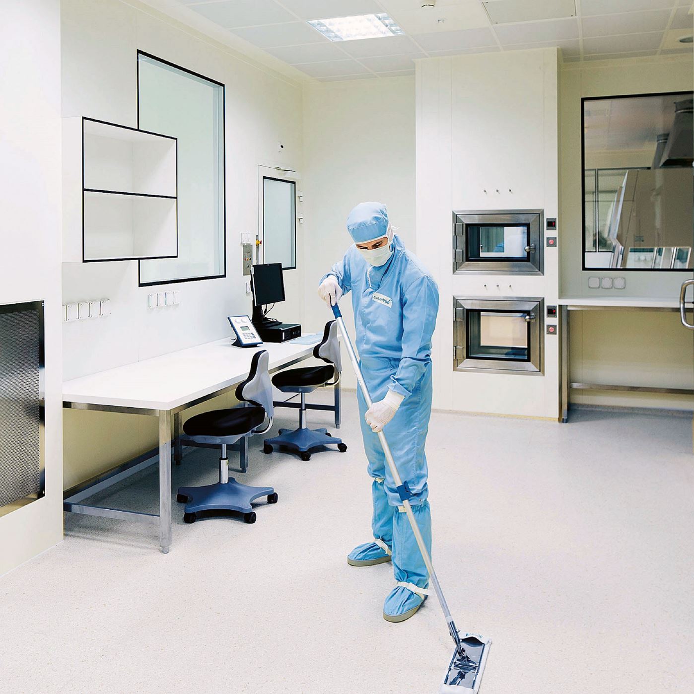 Reinraum-Reinigung.jpg Reinraum-Reinigung.jpg